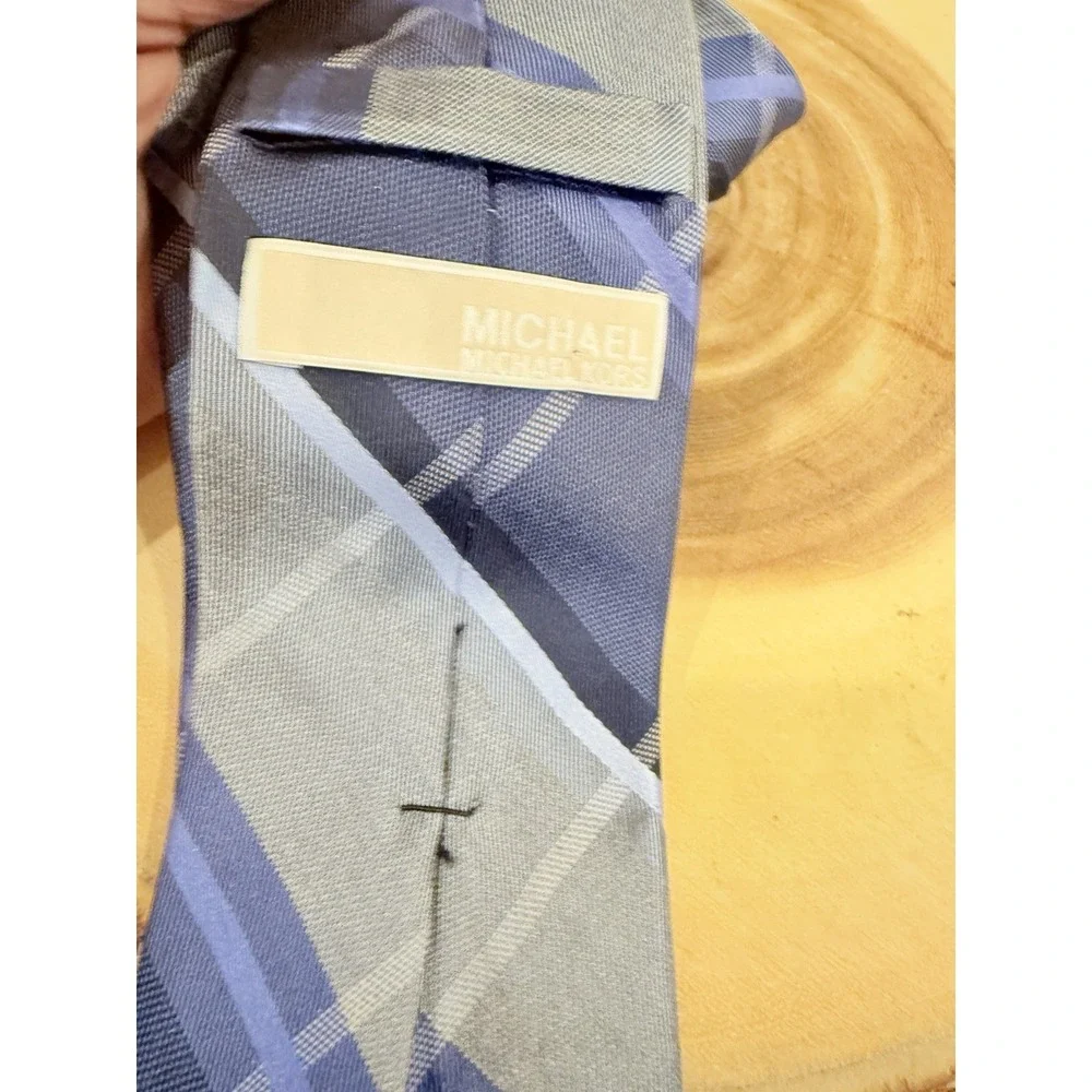 MICHAEL KORS Grey Blue Weekender Plaid Silk Blend Classic Tie‎